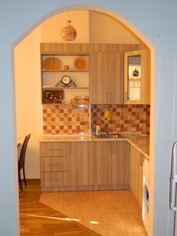 Apartment On Aleksandr Pushkin Street Tbilisi Buitenkant foto
